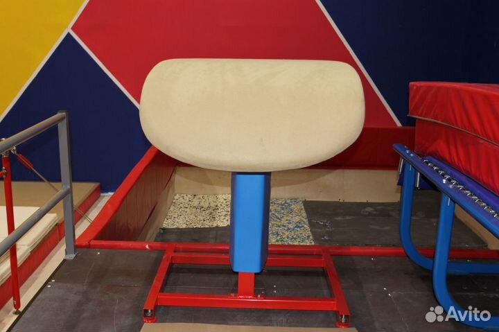 Конь гимнастический прыжковый (Профессиональный)