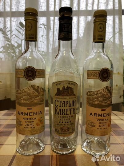 Бутылки для коллекции