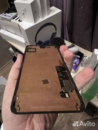 Экран google pixel 8 pro есть микрополоса