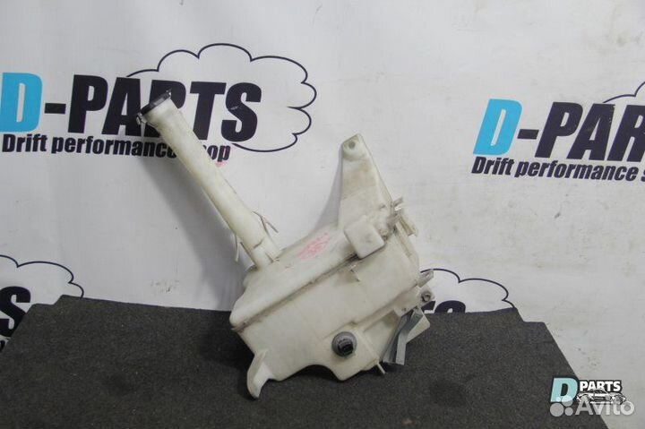 Бачок стеклоомывателя Toyota Celsior UCF31-0049182