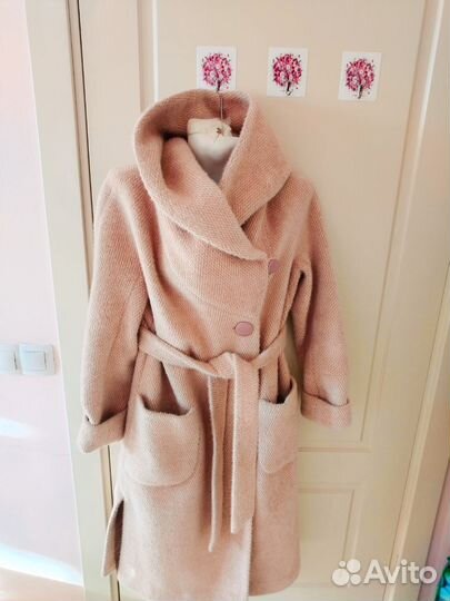 Пальто женское 44