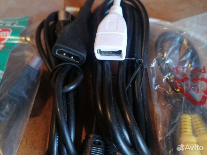 Шнуры и наушники