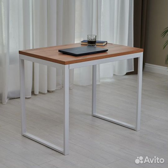 Письменный стол для школьника / Стол с ящиками