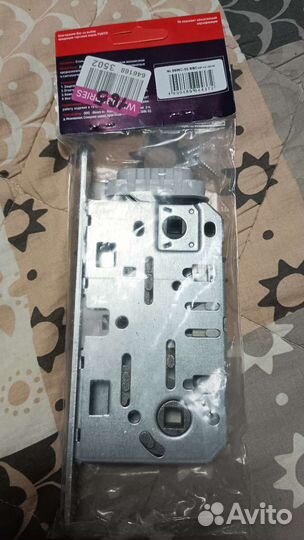 Защёлка врезная с магнитным механизмом Punto