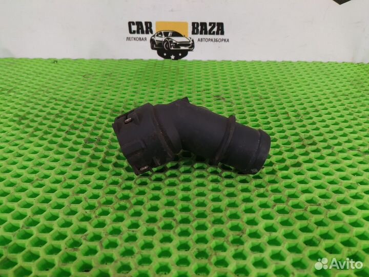 Фланец двигателя системы охлаждения