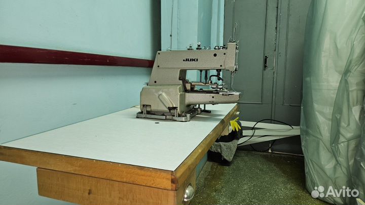 Пуговочная машина и петельная машина juki