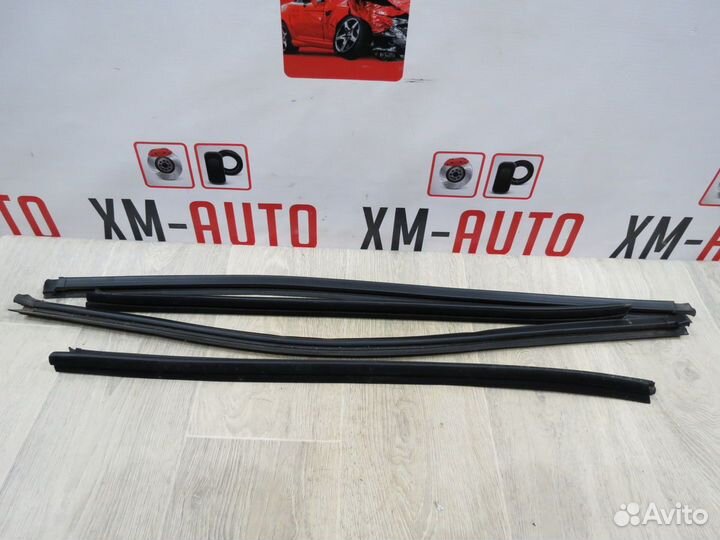 Уплотнитель стекла двери Kia Ceed 2 JD