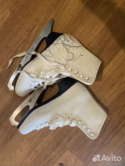 Фигурные коньки утепленные 40 размер