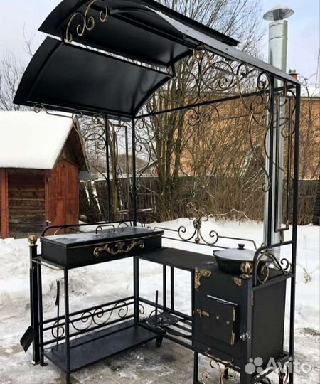 Мангал с крышей