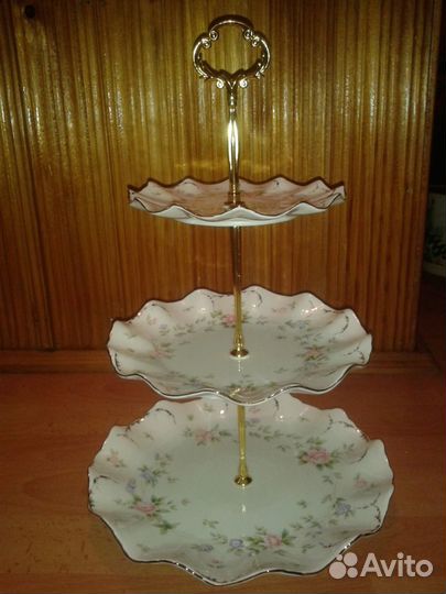 Фруктовница и чайный сервиз