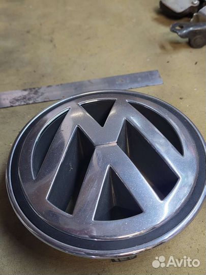 2002-10 Фаетон эмблема передняя Phaeton