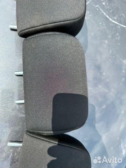 Подголовник сиденья задний Mitsubishi Lancer 10