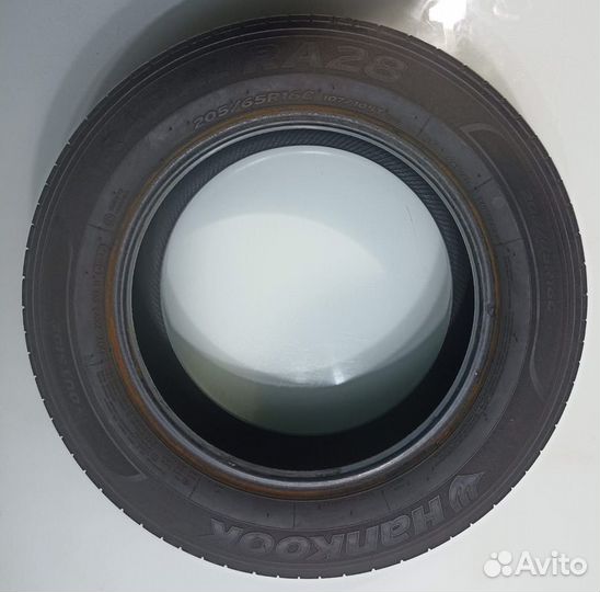 Hankook Radial RA28 205/55 R16