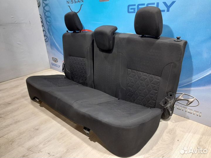 Сиденье заднее Спинка Диван Renault sandero stepwa