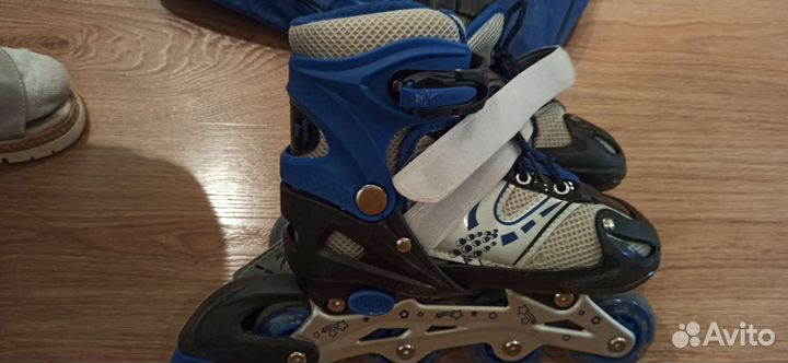 Роликовые коньки