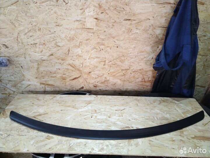 Лип спойлер