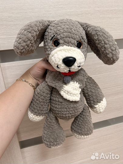 Вязаная игрушка собака