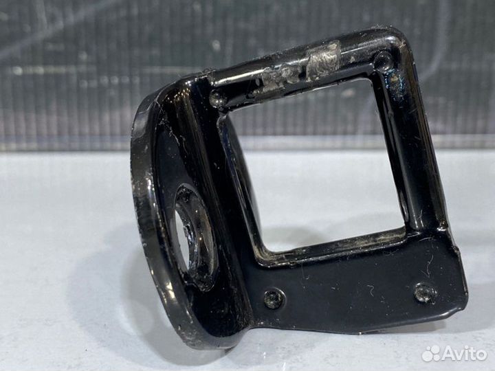 Петля замка двери Ford Explorer U251 4.6L 3V