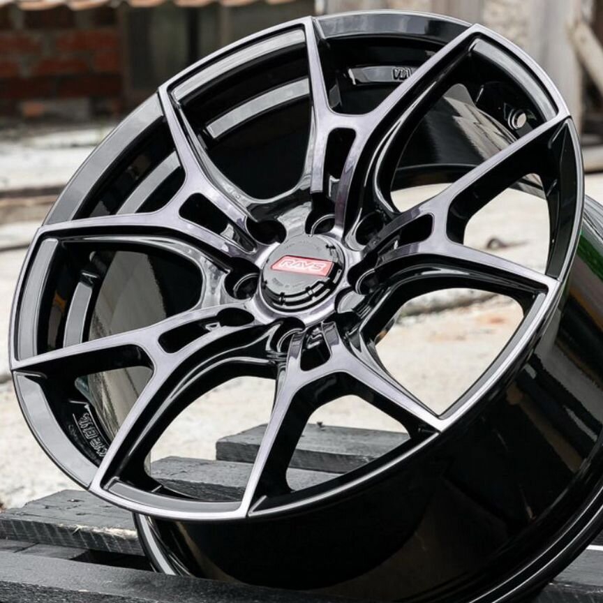Литые диски RAYS Gram Lights 7×R16 4×100