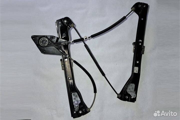 Стеклоподъемник электр. передний правый Volkswagen