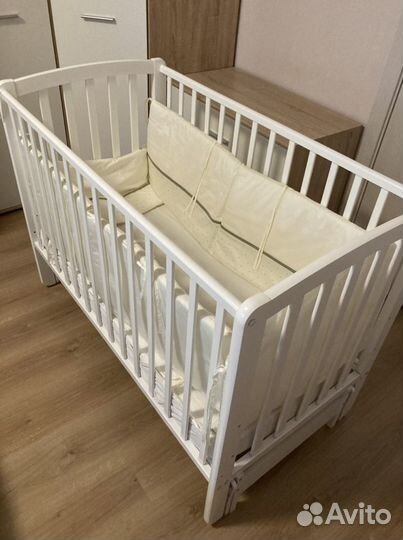 Детская кроватка