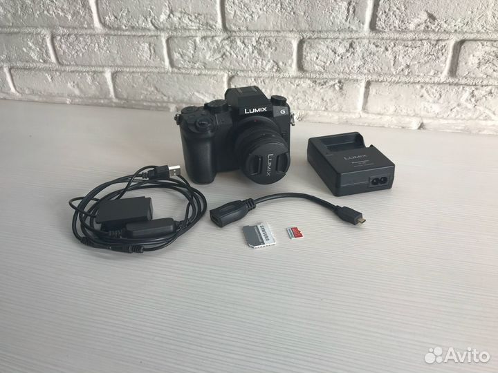 Беззеркальная камера Panasonic Lumix DMC-G7K Kit