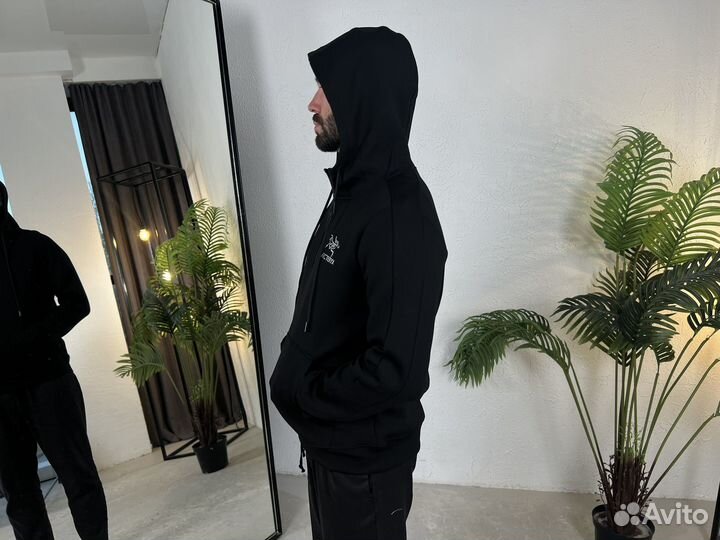Худи Arcteryx в ТЦ Дом Мод
