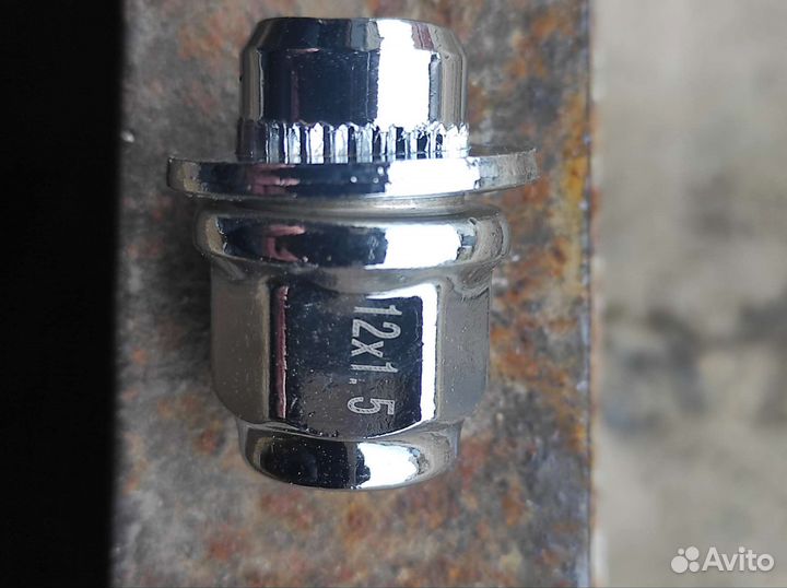 Колесные гайки