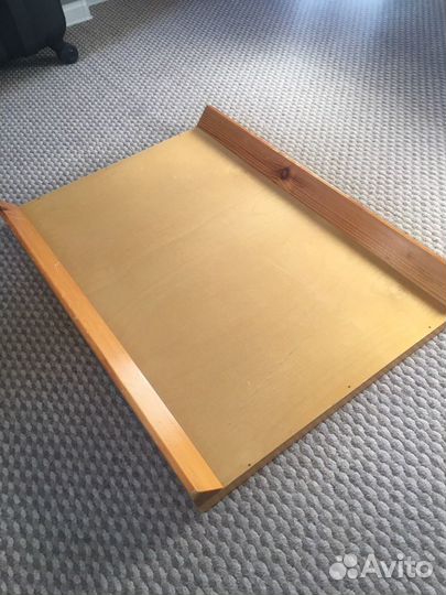 Пеленальная доска на кроватку