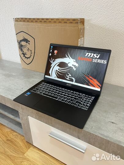 Игровой MSI -i3-1115G4/8GB/SSD/iPS/на гарантии