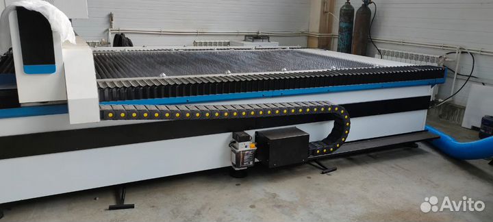 Лазерный станок по металлу с чпу волоконный 1000W