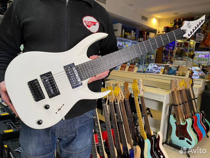 7 струнная электрогитара