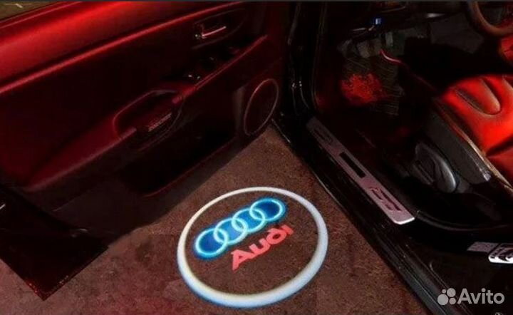 Штатные проекторы логотипа Audi
