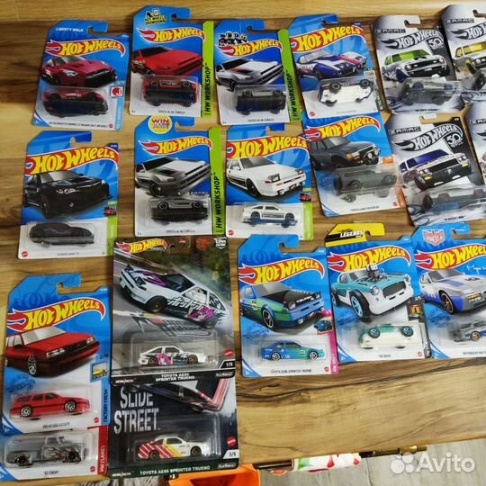 Машинки хот вилс hot wheels