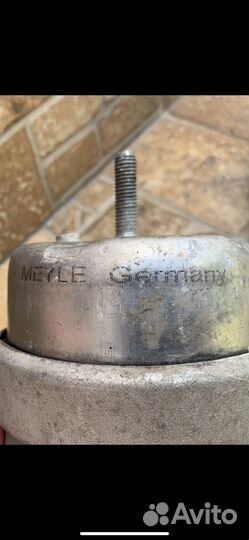 Подушка двигателя на Ауди а6 2.5 тди