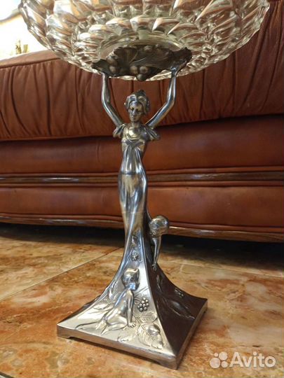 Старинная ваза