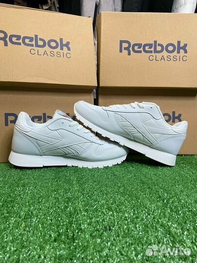 Кроссовки Reebok classic весна