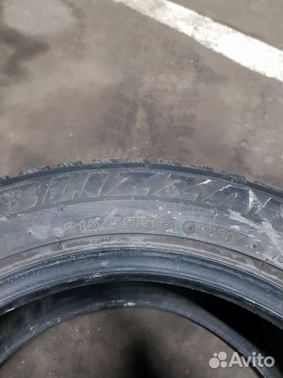 Bridgestone Blizzak Spike-01 215/55 R16 93T