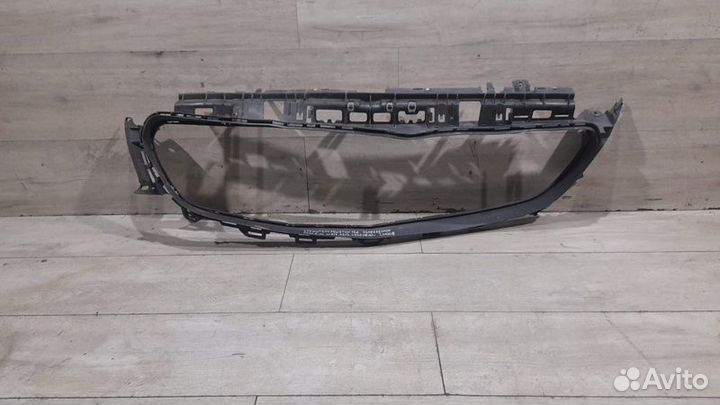 Кронштейн решетки радиатора Mercedes E Class W213