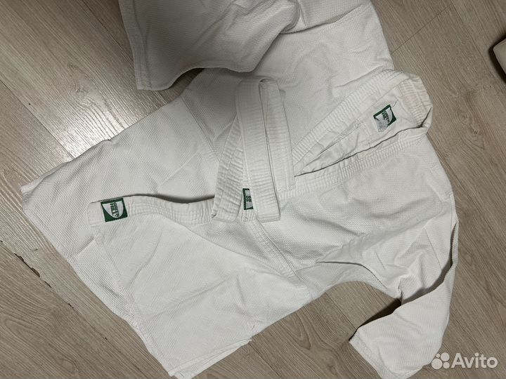 Форма Добок для занятий тхеквондо