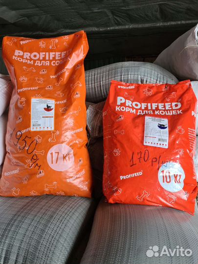 Сухой корм для собак и кошек