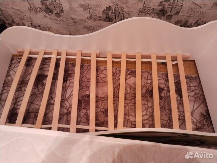 Кровать машина