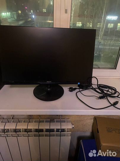 Монитор Philips 27