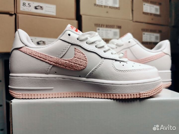 Кроссовки Nike Air Force 1 Low Valentine's Day