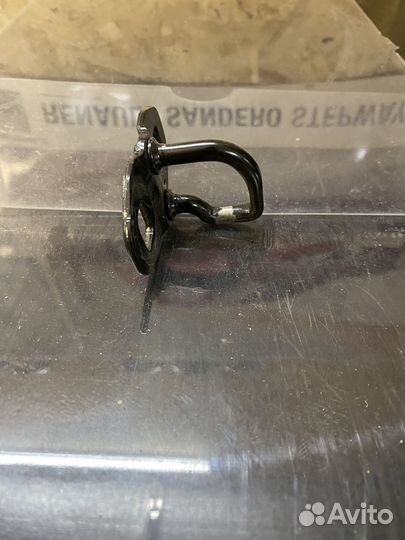 Рено ответная часть замка багажника