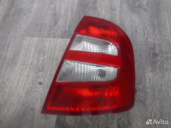 Фонарь правый №17 Skoda Fabia 2004