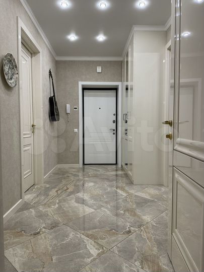 2-к. квартира, 72 м², 2/5 эт.