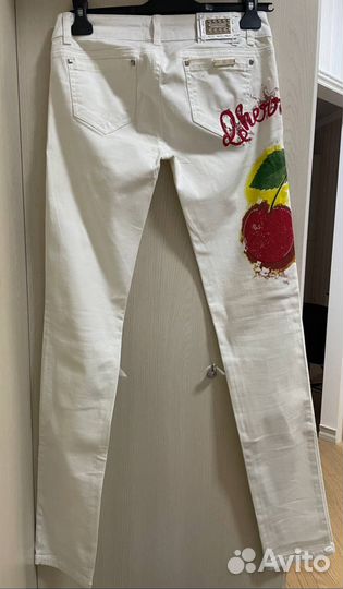 Белые джинсы