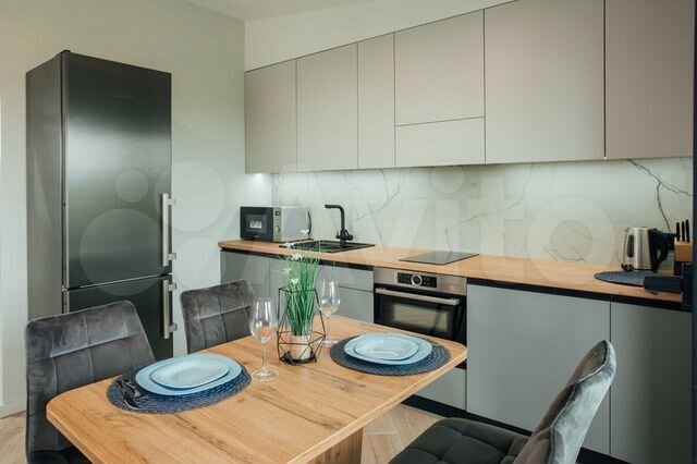 2-к. квартира, 100 м², 8/8 эт.