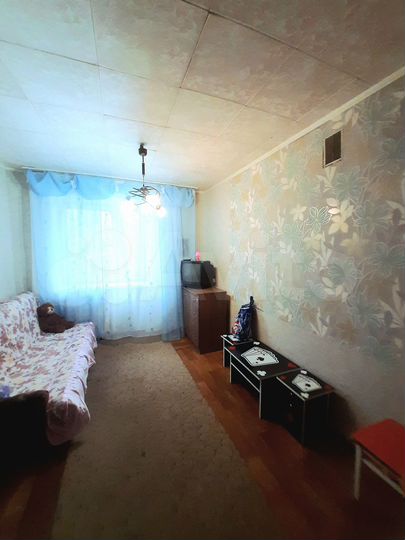 Комната 11,7 м² в 6-к., 2/5 эт.